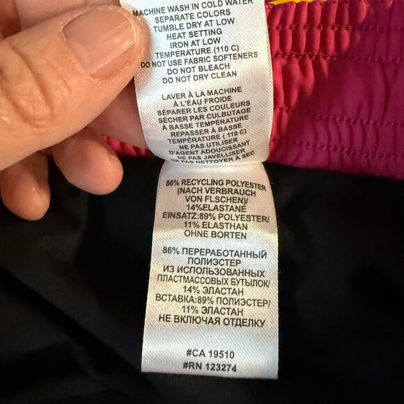 NWT Lolë Step Running Short Womens S Storm Broken Stripe Dolphin Hem Activewear - Picture 12 of 12